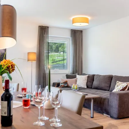 Burgblick * Heinfels